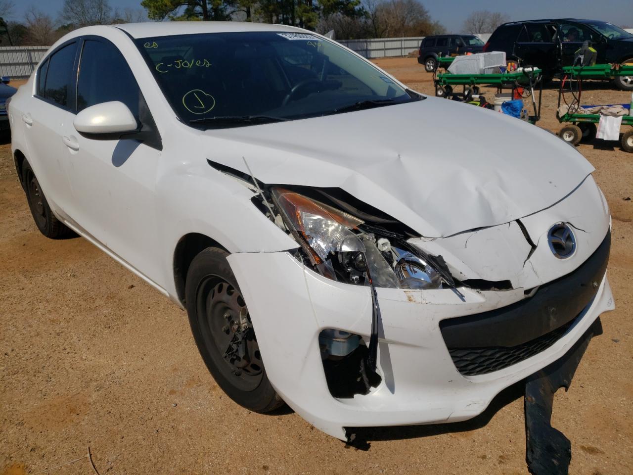 MAZDA 3 I 2012 with VIN JM1BL1UF7C1524023 - Photo from auction