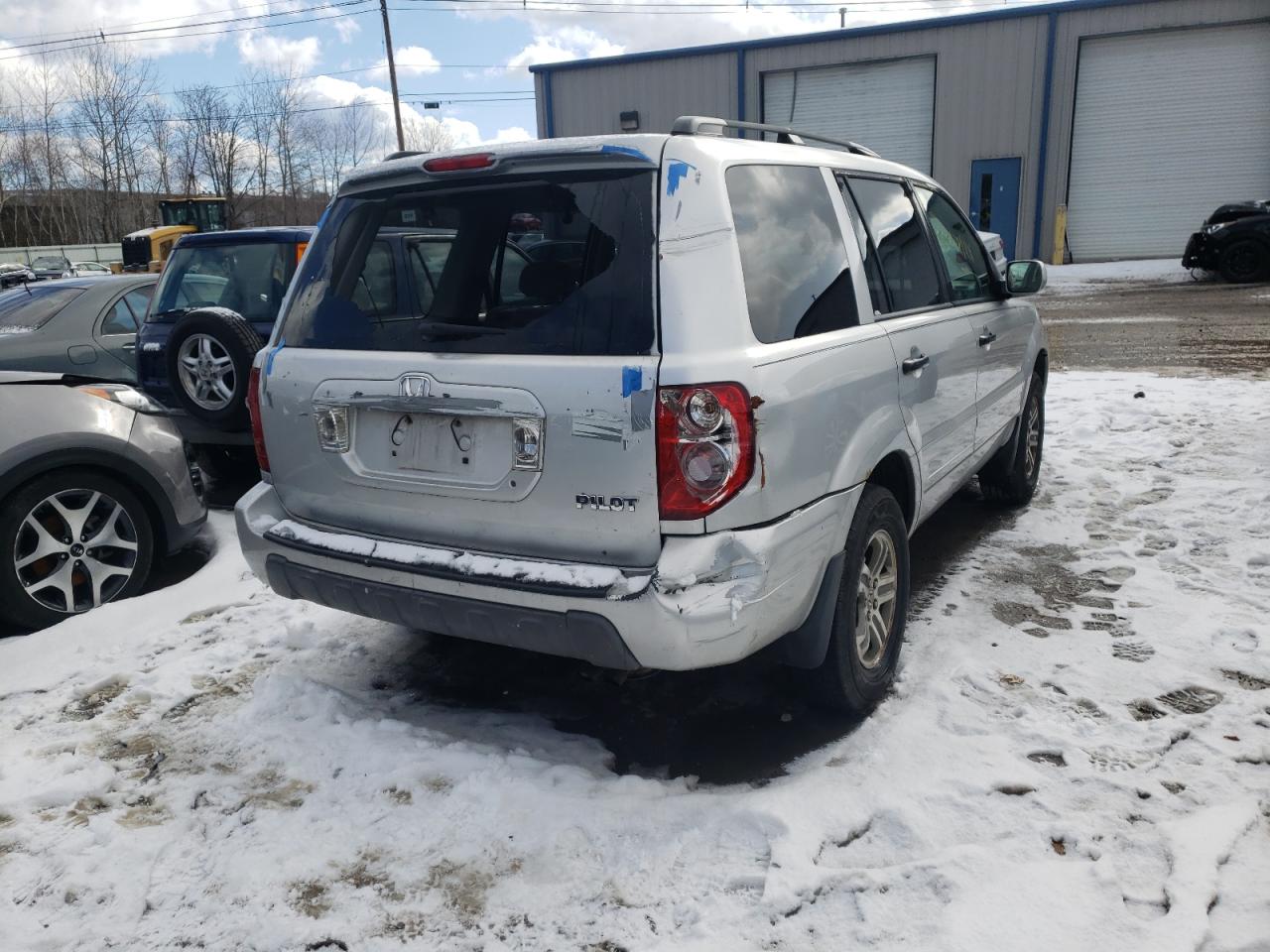 Photo 4 from auction – 2005 HONDA PILOT EX with VIN 5FNYF18455B002351