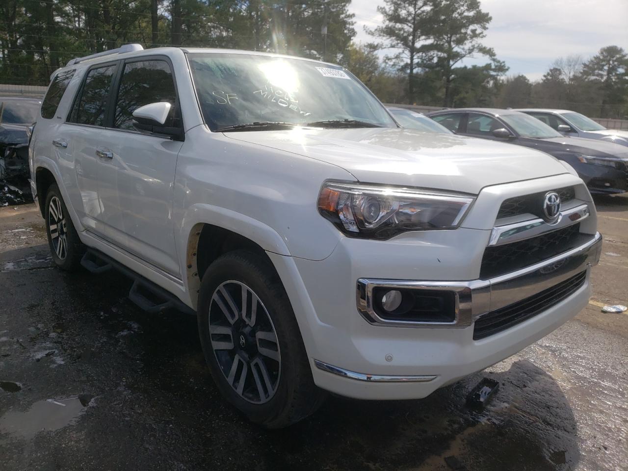 TOYOTA 4RUNNER SR 2017 with VIN JTEBU5JR1H5412171 - Photo from auction