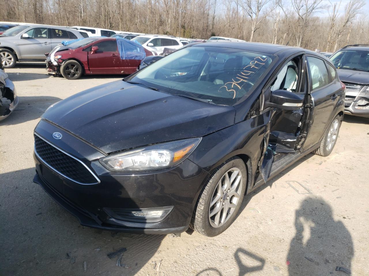 Фото 2 с аукциона – 2015 FORD FOCUS SE с VIN 1FADP3K21FL227563