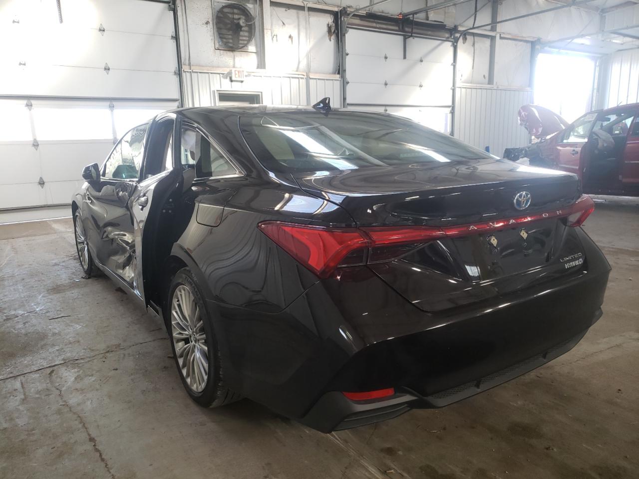 Photo 3 from auction – 2020 TOYOTA AVALON LIM with VIN 4T1C21FB3LU016689