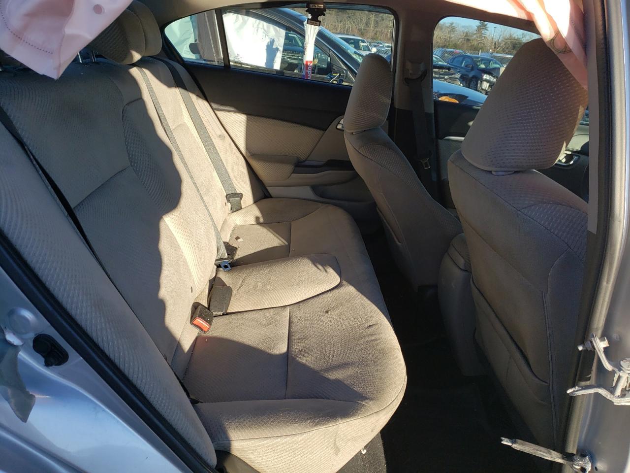 Photo 6 from auction – 2013 HONDA CIVIC HYBR with VIN 19XFB4F22DE202159