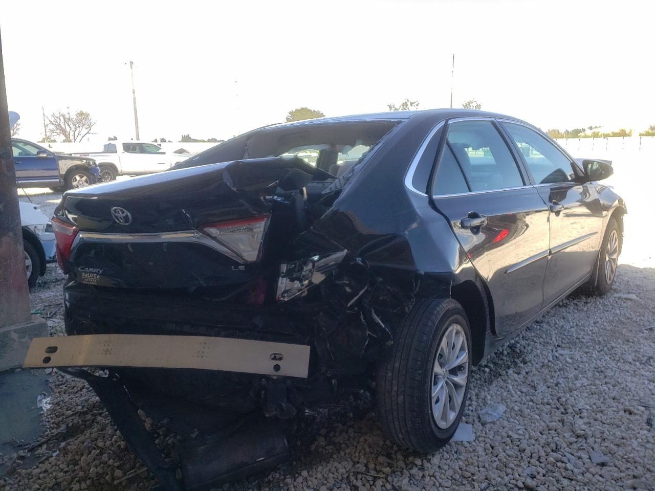 Photo 4 from auction – 2017 TOYOTA CAMRY LE with VIN 4T1BF1FK9HU682091