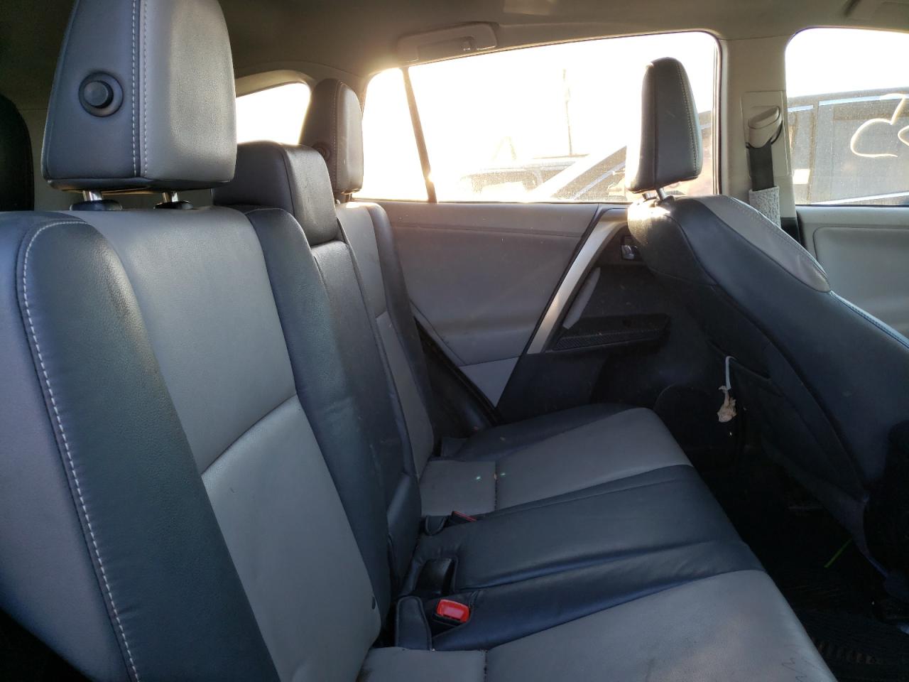 Photo 6 from auction – 2013 TOYOTA RAV4 LIMIT with VIN 2T3DFREV9DW076424