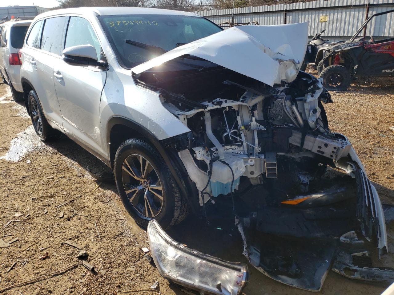 TOYOTA HIGHLANDER 2019 with VIN 5TDBZRFH2KS921829 - Photo from auction