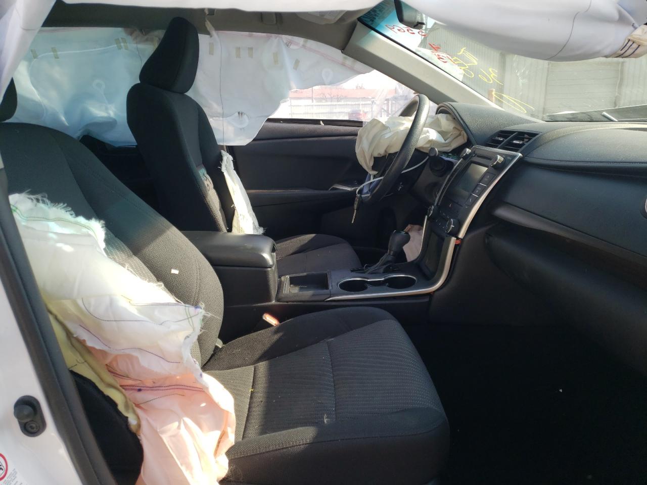 Photo 5 from auction – 2017 TOYOTA CAMRY LE with VIN 4T1BF1FK2HU695569