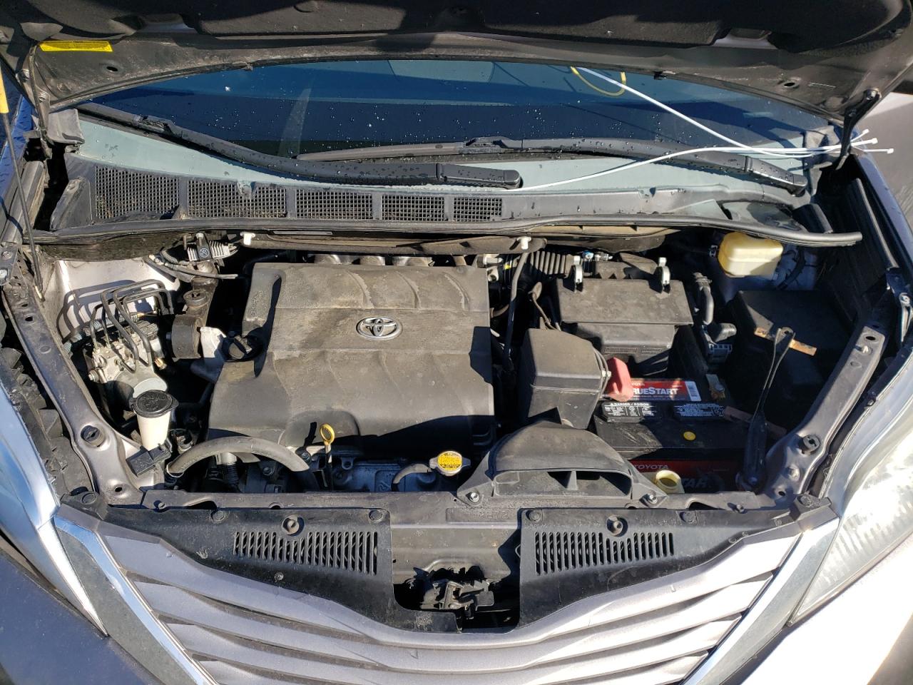 Photo 7 from auction – 2015 TOYOTA SIENNA XLE with VIN 5TDYK3DC3FS528558