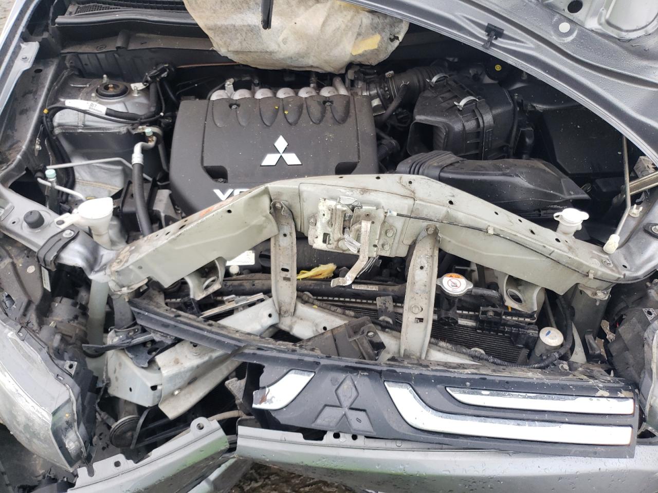 Photo 7 from auction – 2014 MITSUBISHI OUTLANDER with VIN JA4JZ4AX5EZ003485