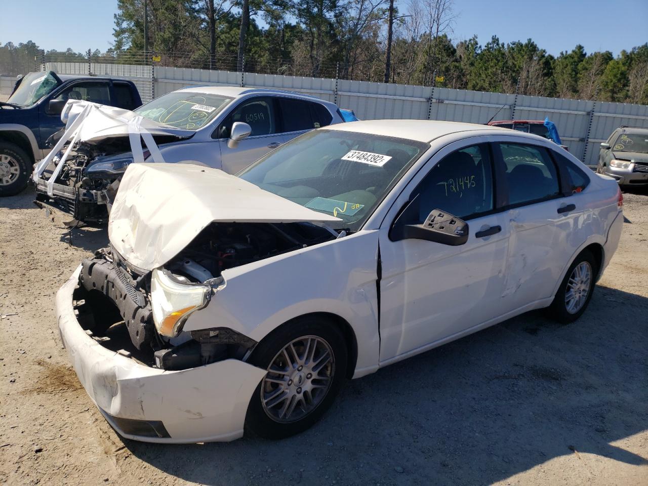 Photo 2 from auction – 2009 FORD FOCUS SE with VIN 1FAHP35N29W138837