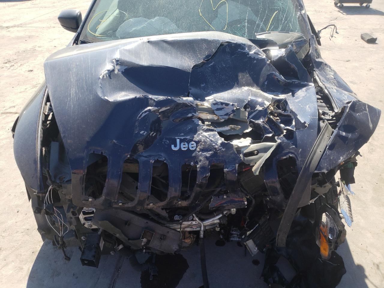 Photo 7 from auction – 2014 JEEP CHEROKEE L with VIN 1C4PJMDS0EW130461