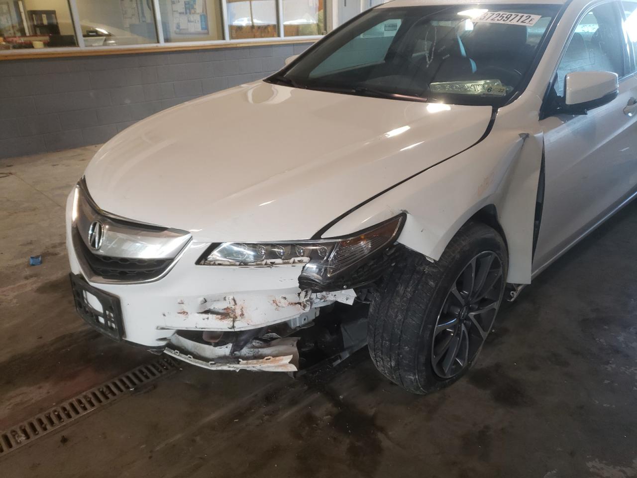 Photo 9 from auction – 2016 ACURA TLX with VIN 19UUB2F3XGA004314