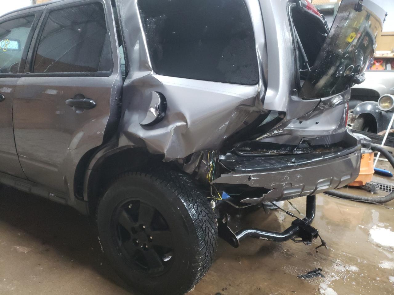 Photo 9 from auction – 2010 FORD ESCAPE XLT with VIN 1FMCU9D70AKC46741