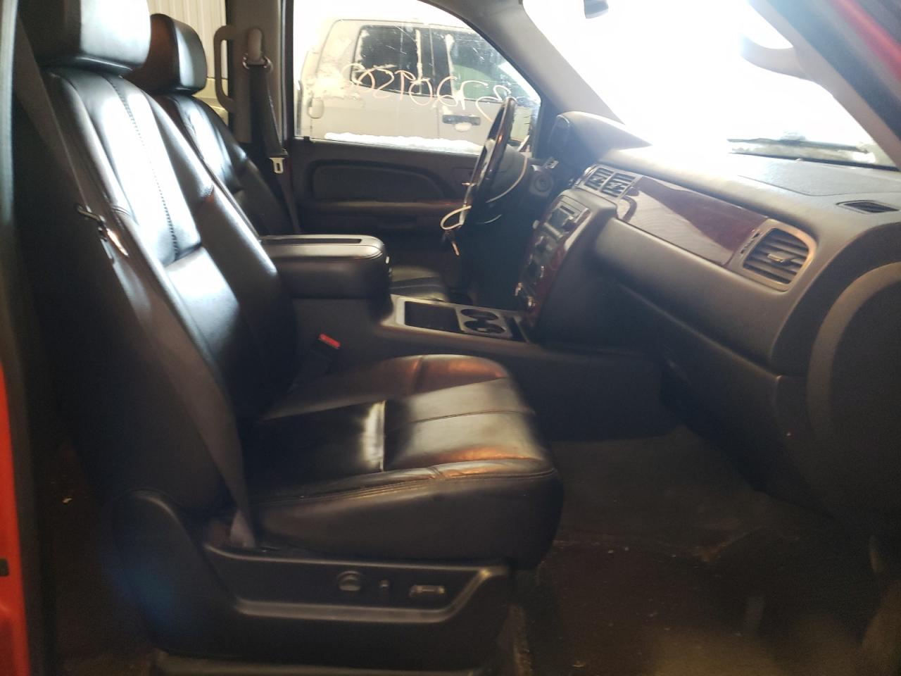 Photo 5 from auction – 2009 CHEVROLET AVALANCHE with VIN 3GNFK22099G272477