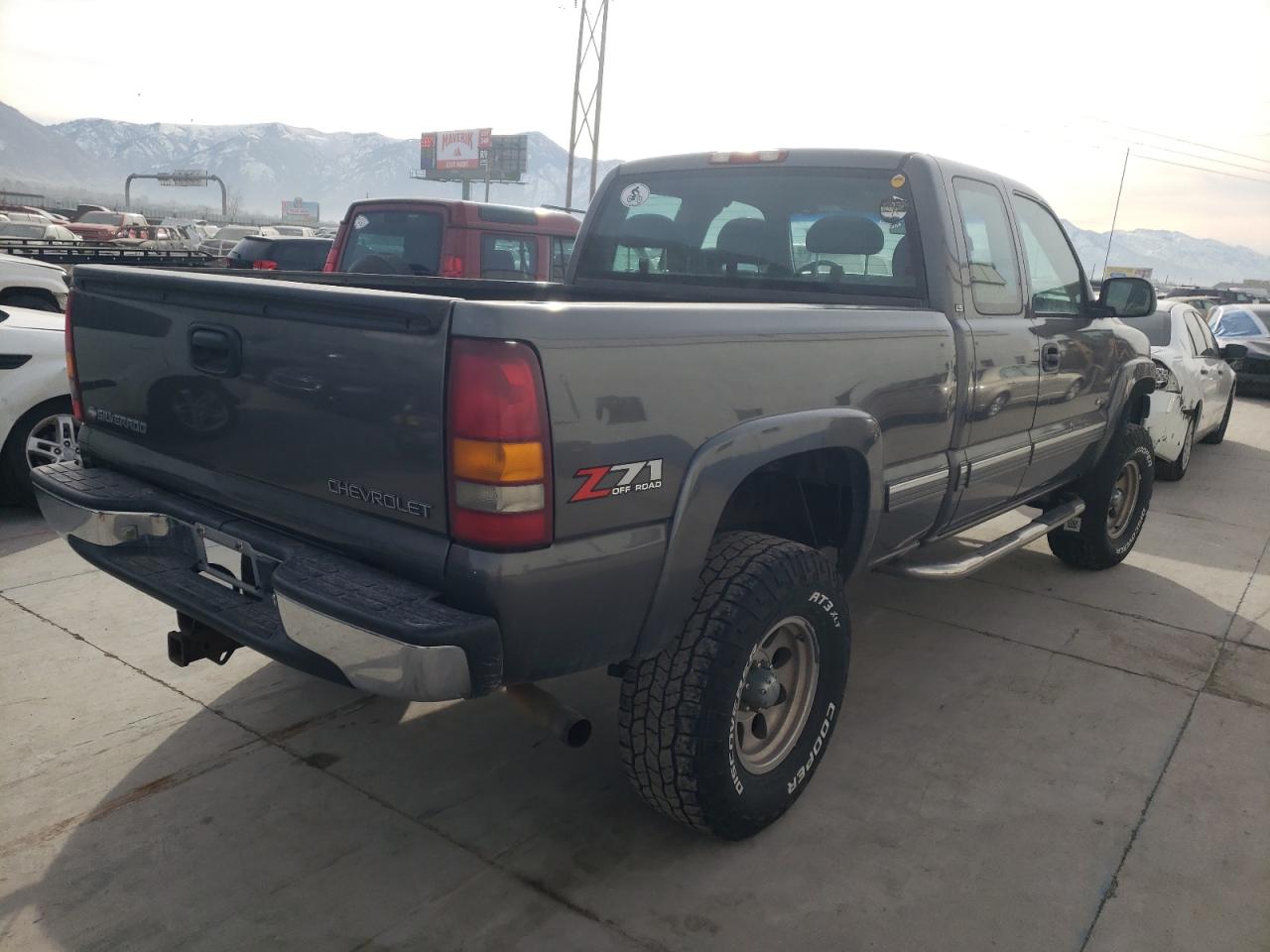 Photo 4 from auction – 2002 CHEVROLET SILVERADO with VIN 2GCEK19T021108760