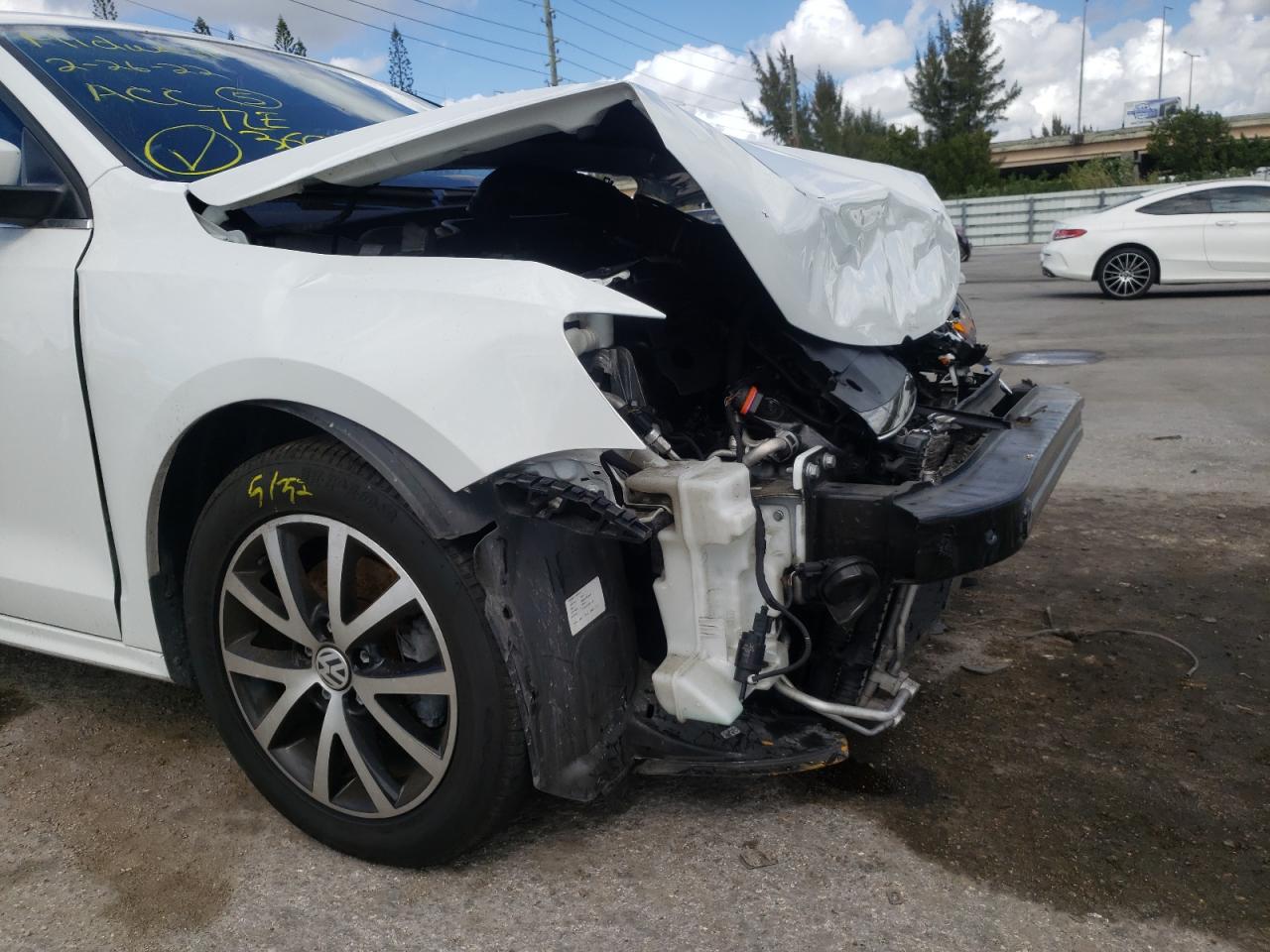 Photo 9 from auction – 2018 VOLKSWAGEN JETTA SE with VIN 3VWDB7AJ6JM210965