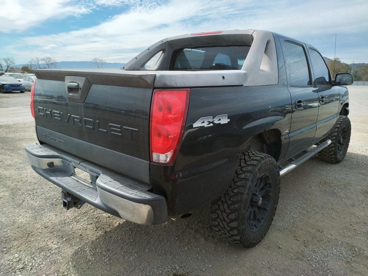 Photo 4 from auction – 2005 CHEVROLET AVALANCHE with VIN 3GNEK12Z25G283013