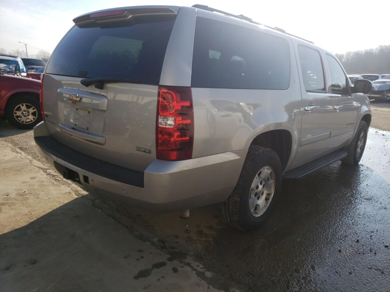Photo 4 from auction – 2007 CHEVROLET SUBURBAN C with VIN 1GNFC16057R374423