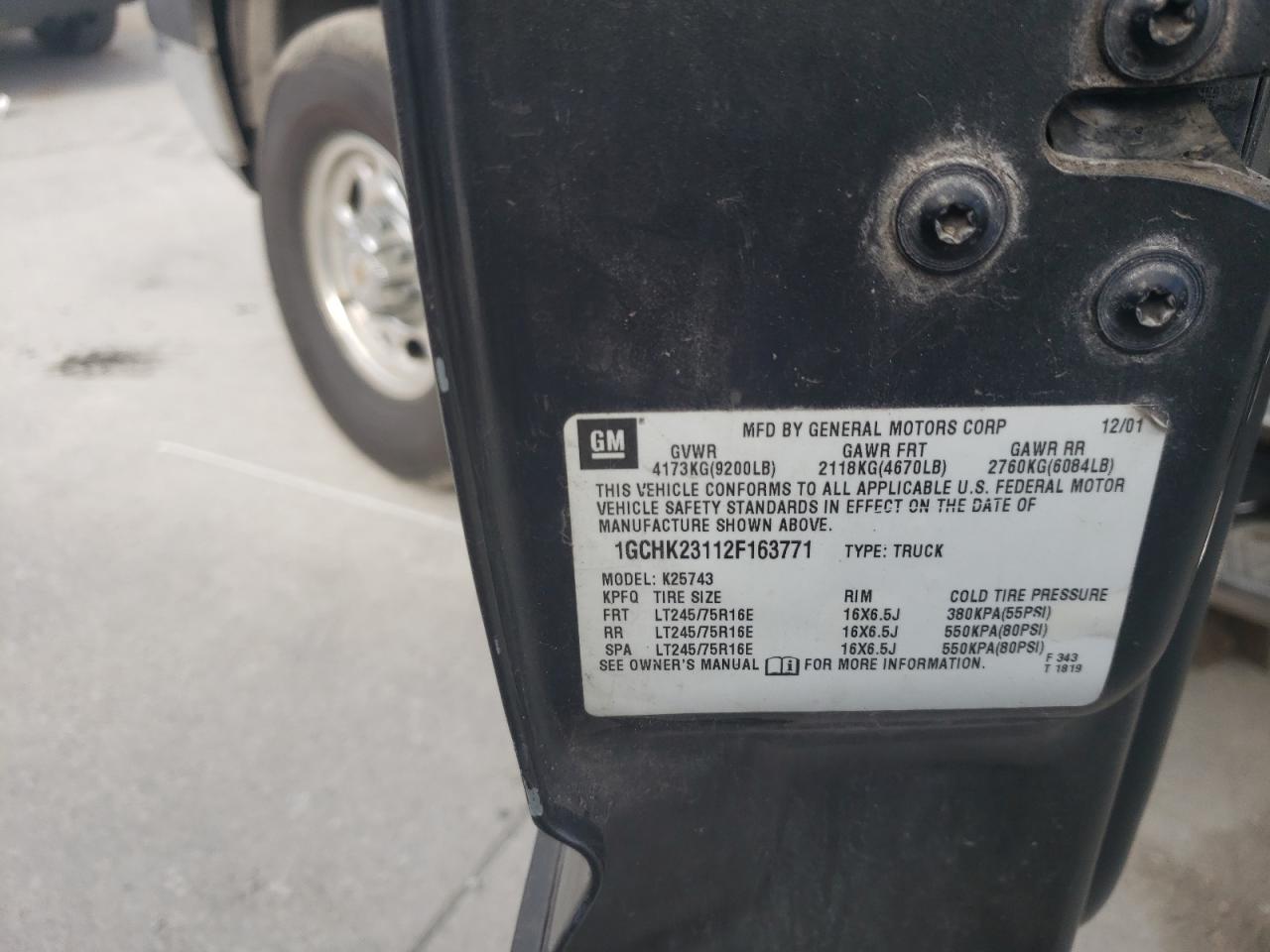 Photo 10 from auction – 2002 CHEVROLET SILVERADO with VIN 1GCHK23112F163771