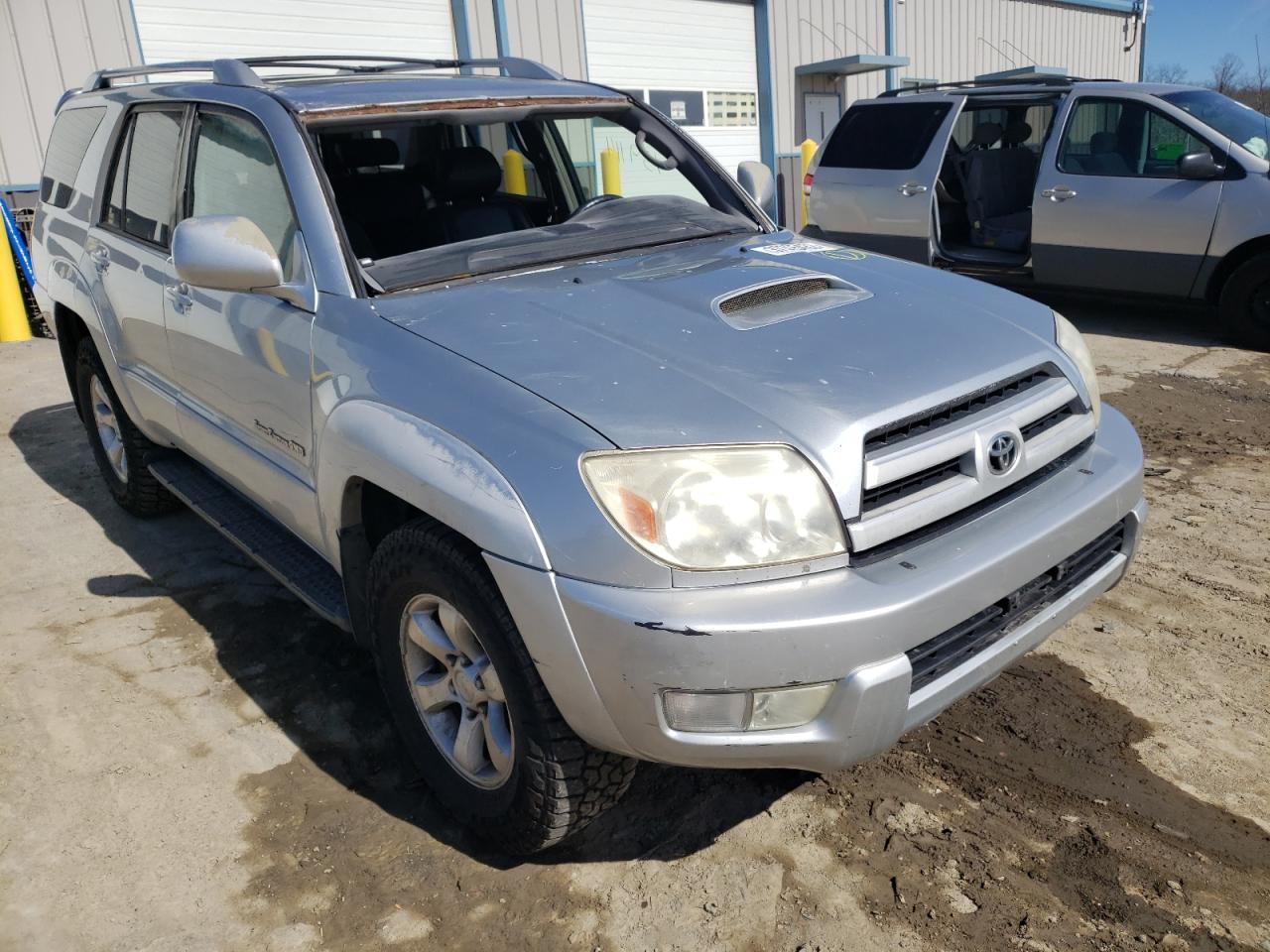 TOYOTA 4RUNNER SR 2004 with VIN JTEBU14R140024451 - Photo from auction