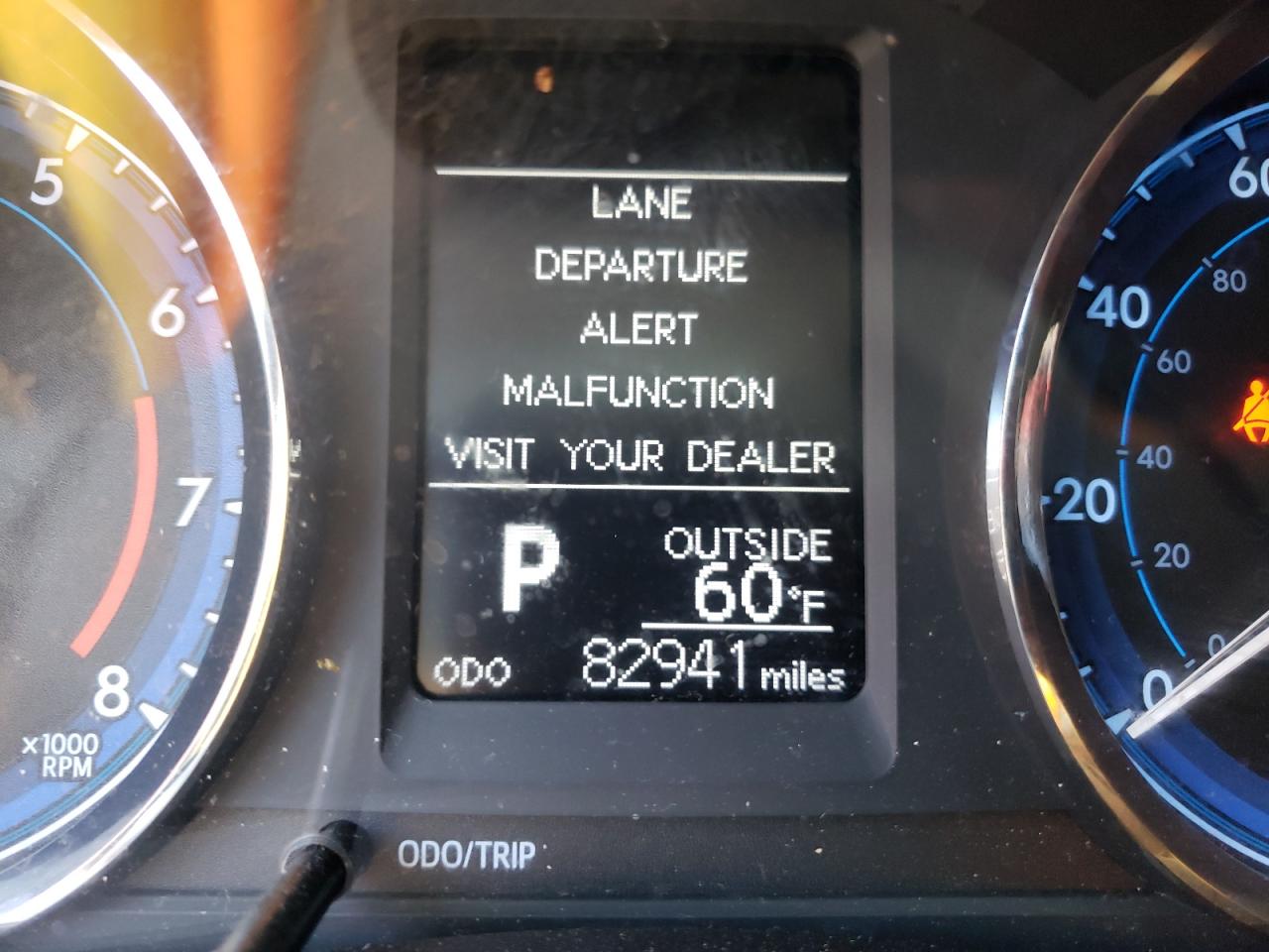 Photo 8 from auction – 2017 TOYOTA COROLLA L with VIN 2T1BURHE2HC952453