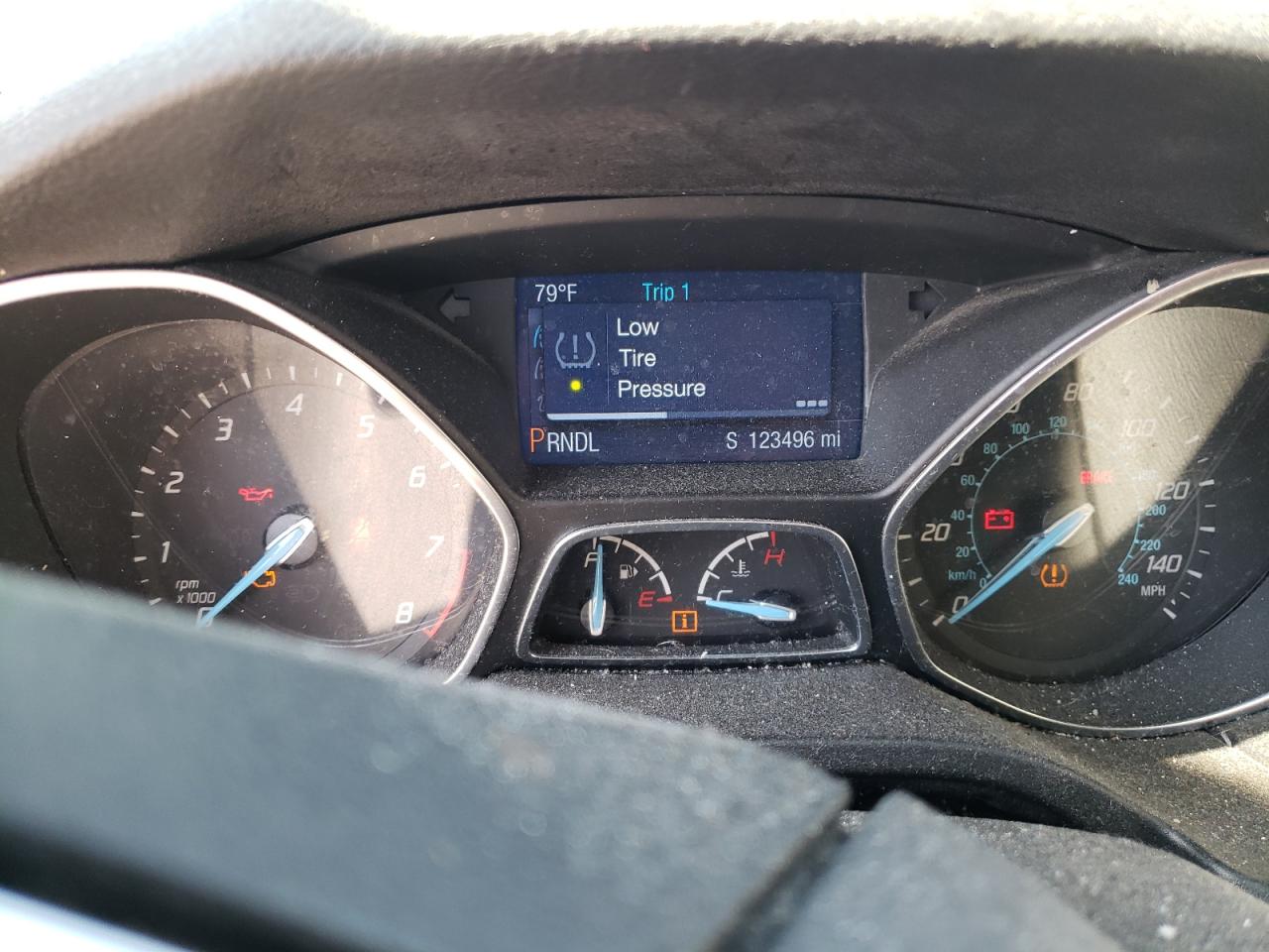 Photo 8 from auction – 2014 FORD FOCUS SE with VIN 1FADP3K29EL296080