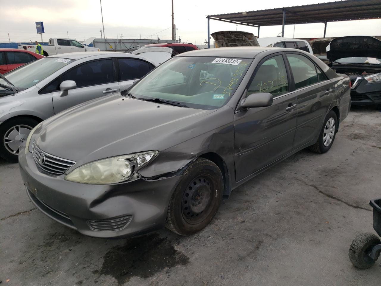 Photo 2 from auction – 2006 TOYOTA CAMRY LE with VIN 4T1BE30K86U679526