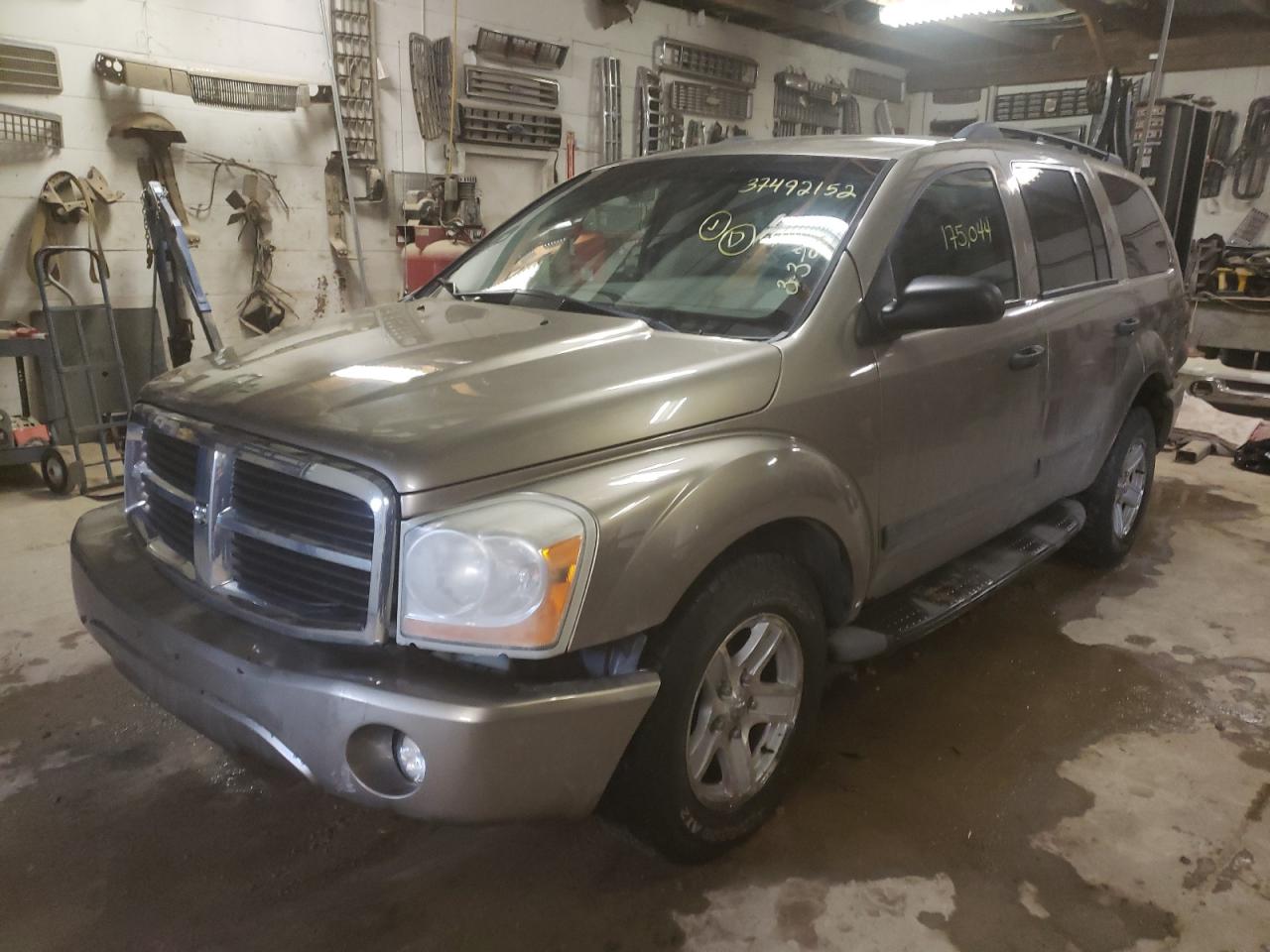 Photo 2 from auction – 2006 DODGE DURANGO SL with VIN 1D4HB48N06F150090