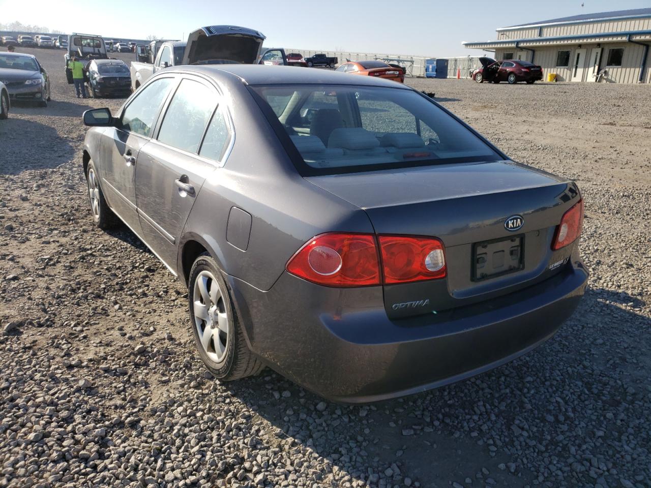 Photo 3 from auction – 2008 KIA OPTIMA LX with VIN KNAGE123185167623
