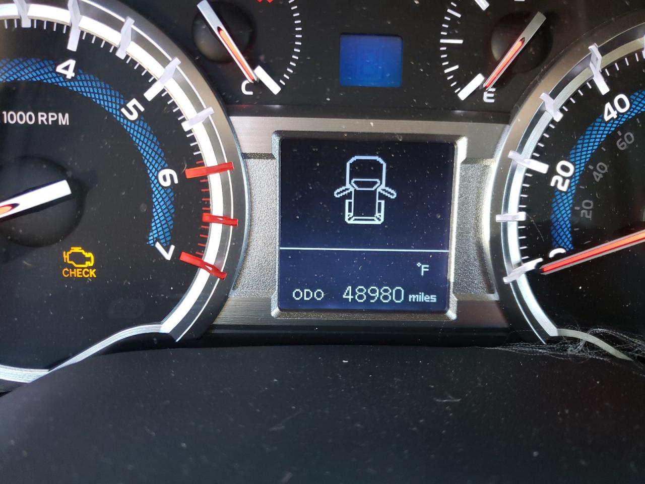 Photo 8 from auction – 2018 TOYOTA 4RUNNER SR with VIN JTEBU5JR4J5565388