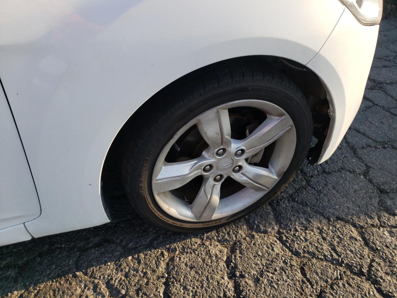 Photo 9 from auction – 2015 HYUNDAI VELOSTER with VIN KMHTC6AD2FU228510