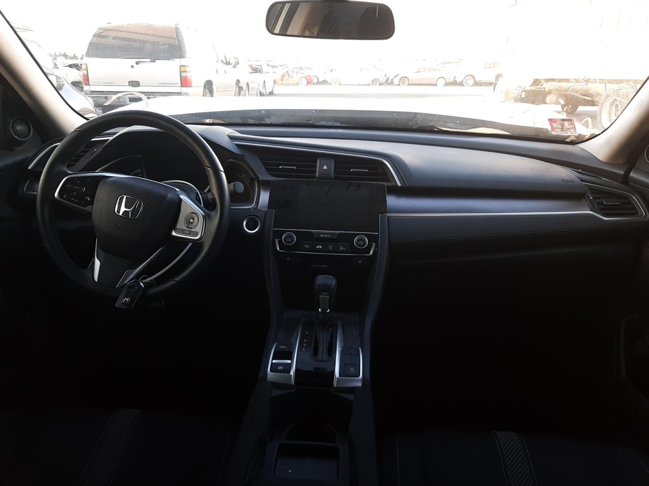 Photo 9 from auction – 2018 HONDA CIVIC EX with VIN JHMFC1F35JX042406
