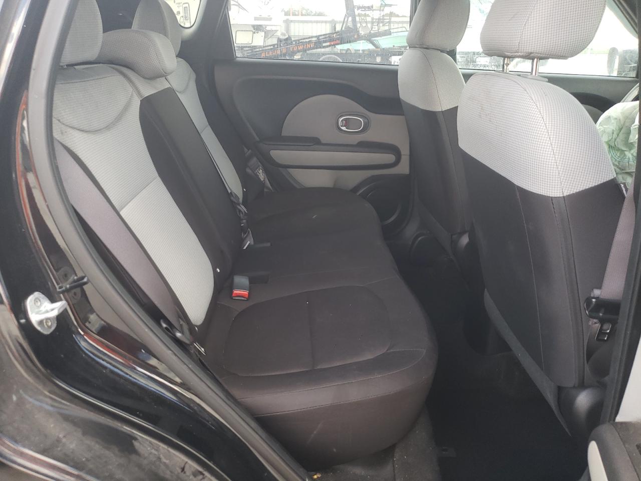 Photo 6 from auction – 2016 KIA SOUL with VIN KNDJN2A25G7310468