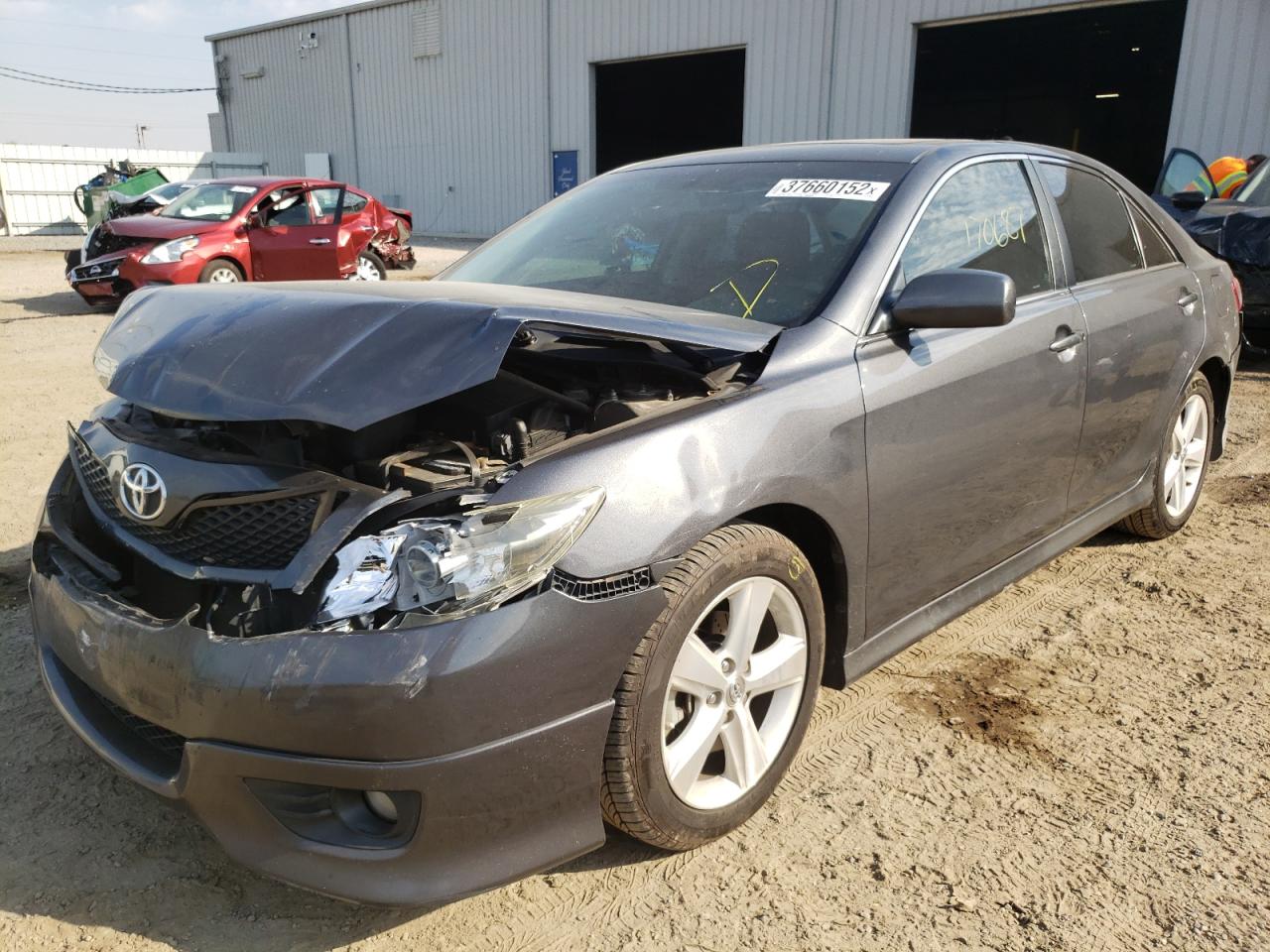 Photo 2 from auction – 2011 TOYOTA CAMRY BASE with VIN 4T1BF3EK3BU214796