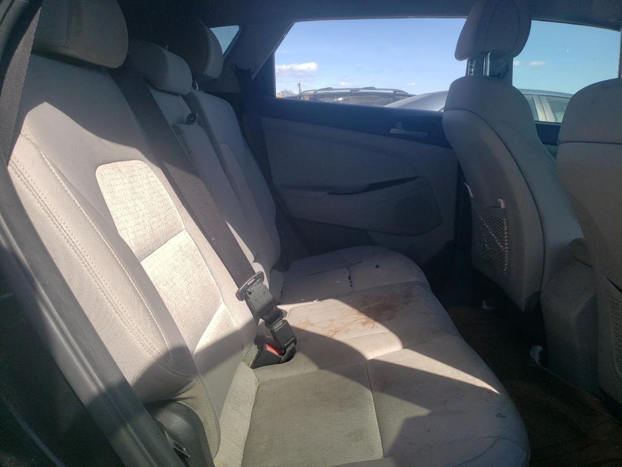 Photo 6 from auction – 2017 HYUNDAI TUCSON LIM with VIN KM8J33A45HU278102