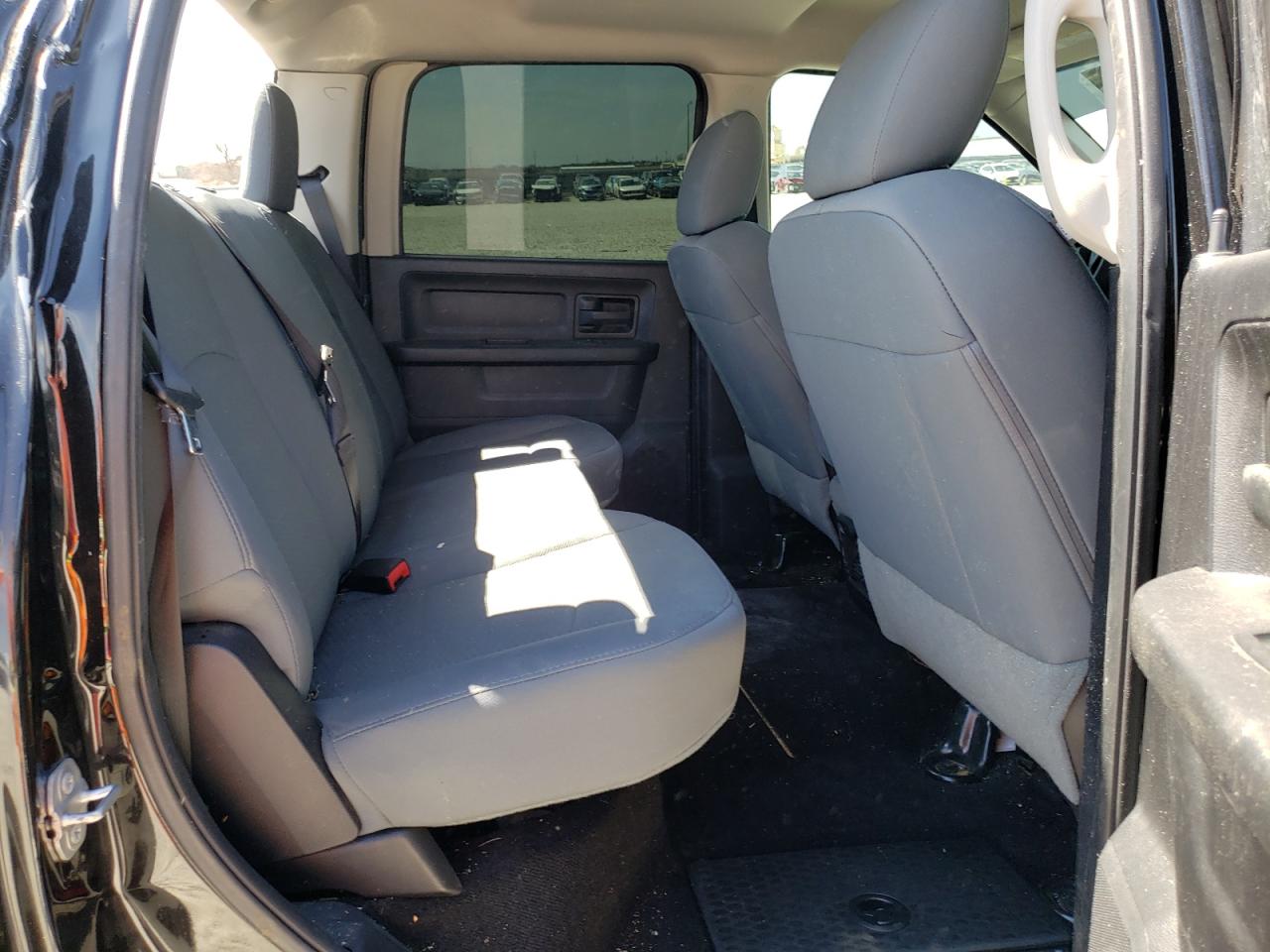 Photo 6 from auction – 2016 RAM 1500 ST with VIN 3C6RR6KT3GG158272