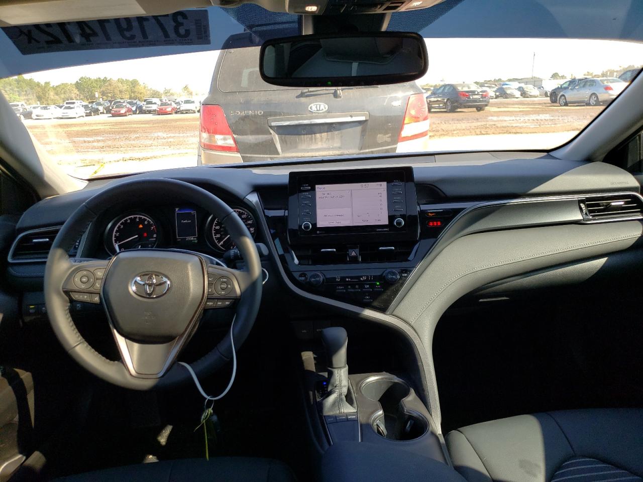 Photo 9 from auction – 2022 TOYOTA CAMRY SE with VIN 4T1T11AK2NU655322