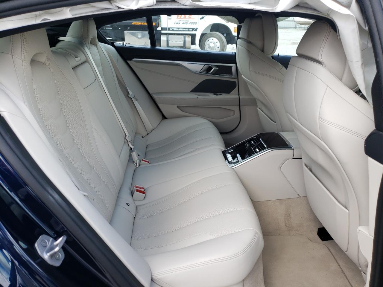 Photo 6 from auction – 2021 BMW 840I with VIN WBAGV2C04MCF61720