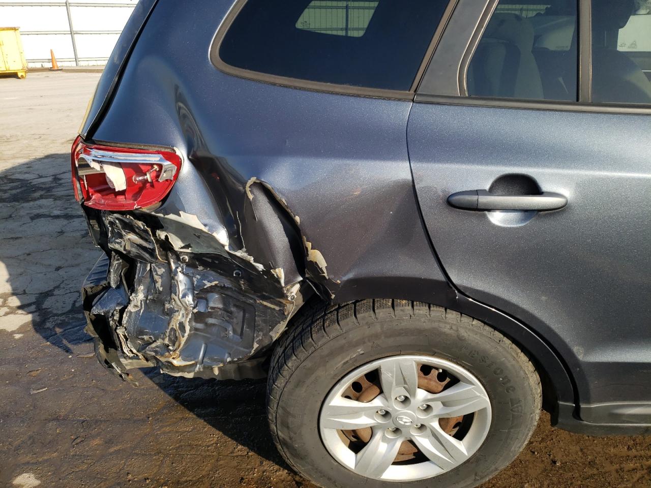 Photo 9 from auction – 2009 HYUNDAI SANTA FE G with VIN 5NMSG13D09H246584