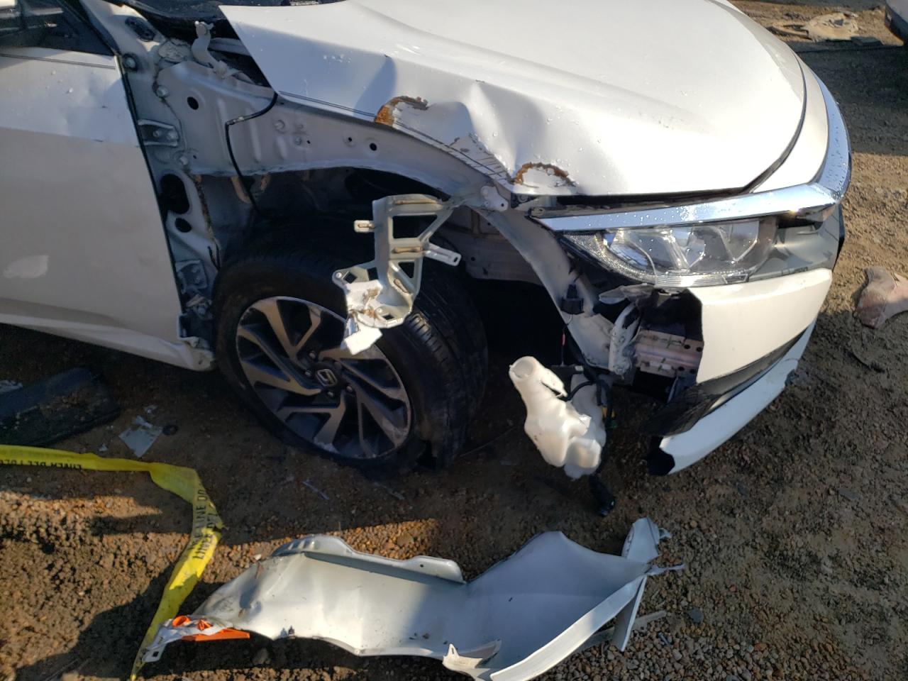 Photo 9 from auction – 2017 HONDA CIVIC EX with VIN 19XFC2F71HE027857