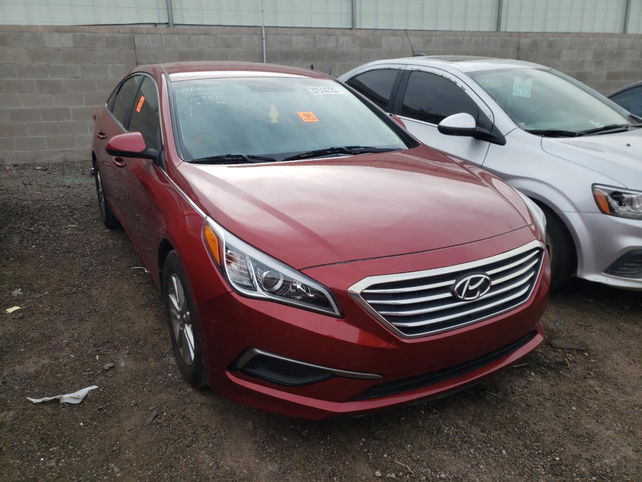 HYUNDAI SONATA SE 2016 with VIN 5NPE24AFXGH301480 - Photo from auction