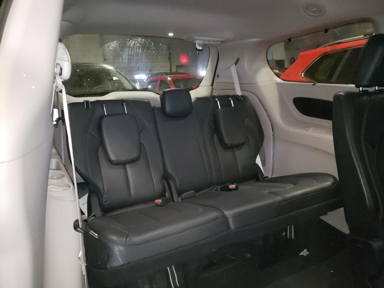 Photo 9 from auction – 2017 CHRYSLER PACIFICA T with VIN 2C4RC1BG3HR598777