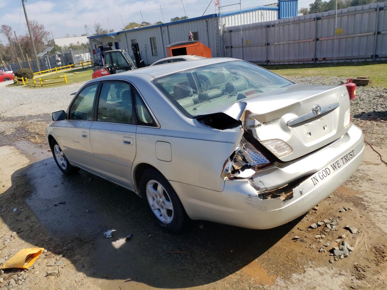 Photo 3 from auction – 2000 TOYOTA AVALON XL with VIN 4T1BF28B4YU024309