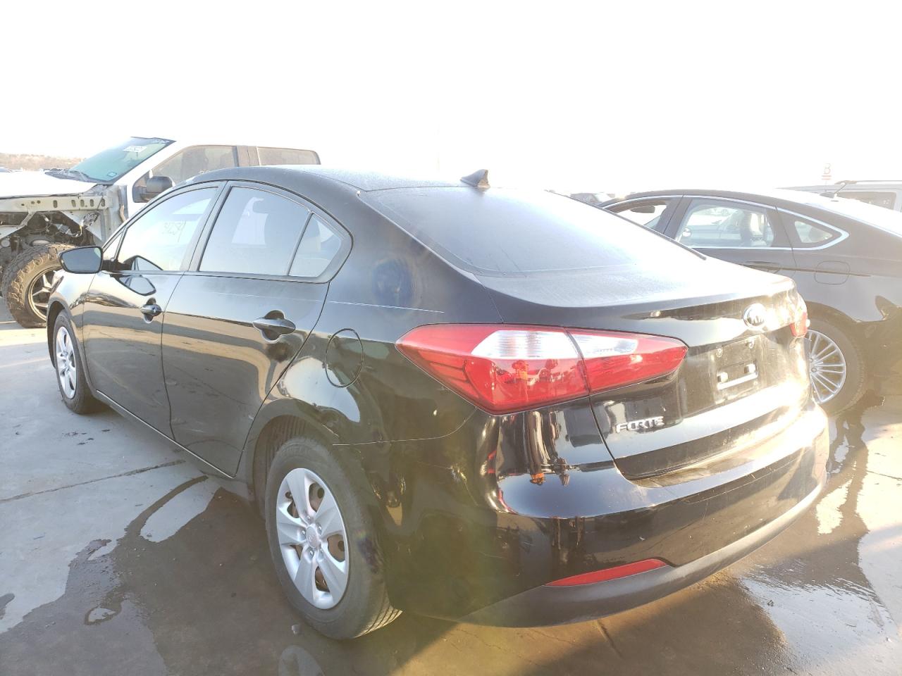 Photo 3 from auction – 2016 KIA FORTE LX with VIN KNAFK4A68G5459771