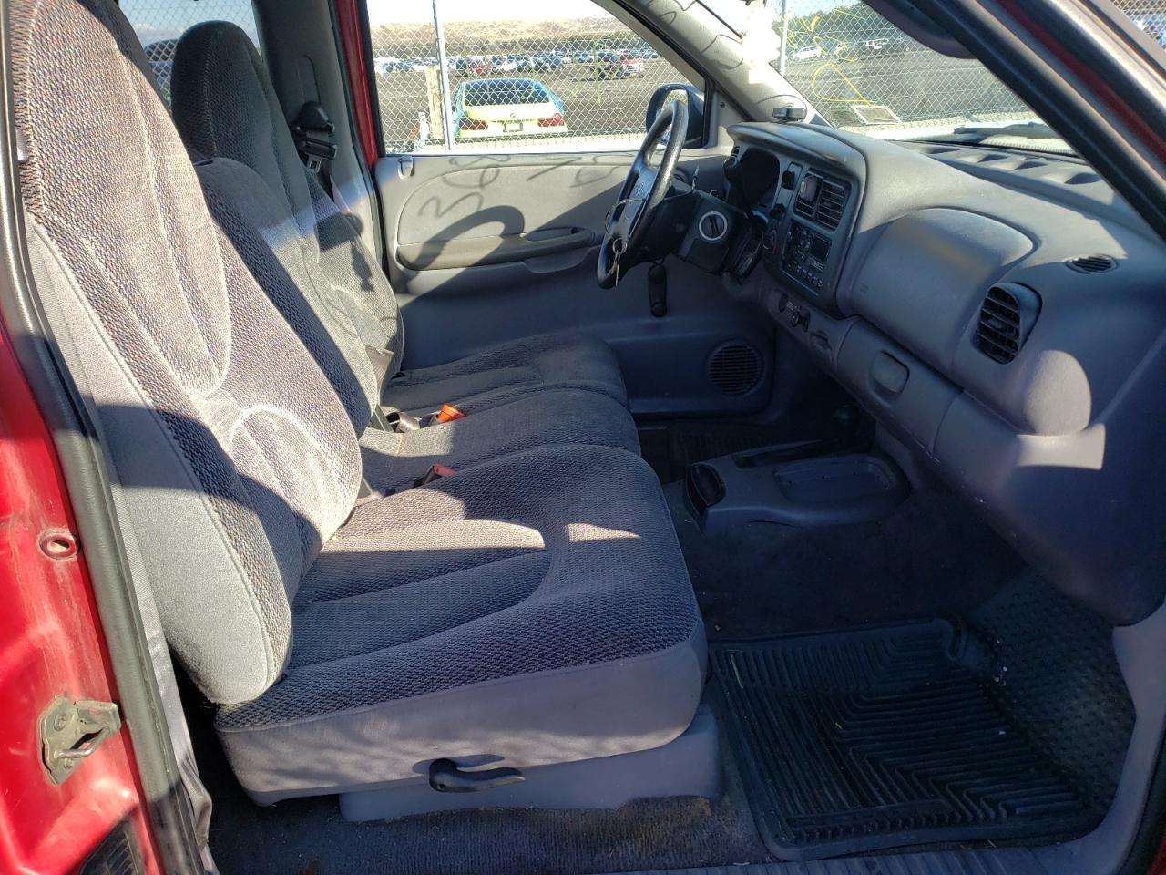Photo 5 from auction – 1998 DODGE DAKOTA with VIN 1B7GG22X4WS527827