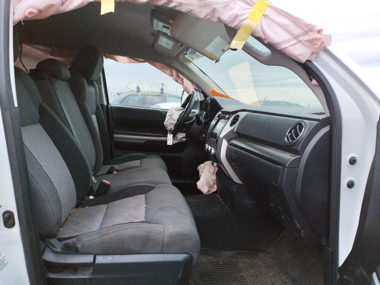 Photo 5 from auction – 2017 TOYOTA TUNDRA DOU with VIN 5TFRY5F13HX227232