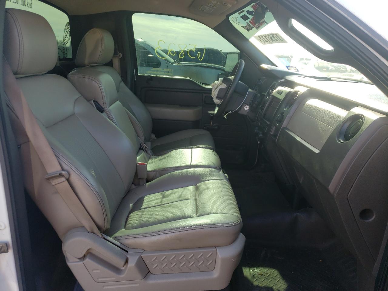 Photo 5 from auction – 2010 FORD F150 with VIN 1FTMF1CW0AKA26254