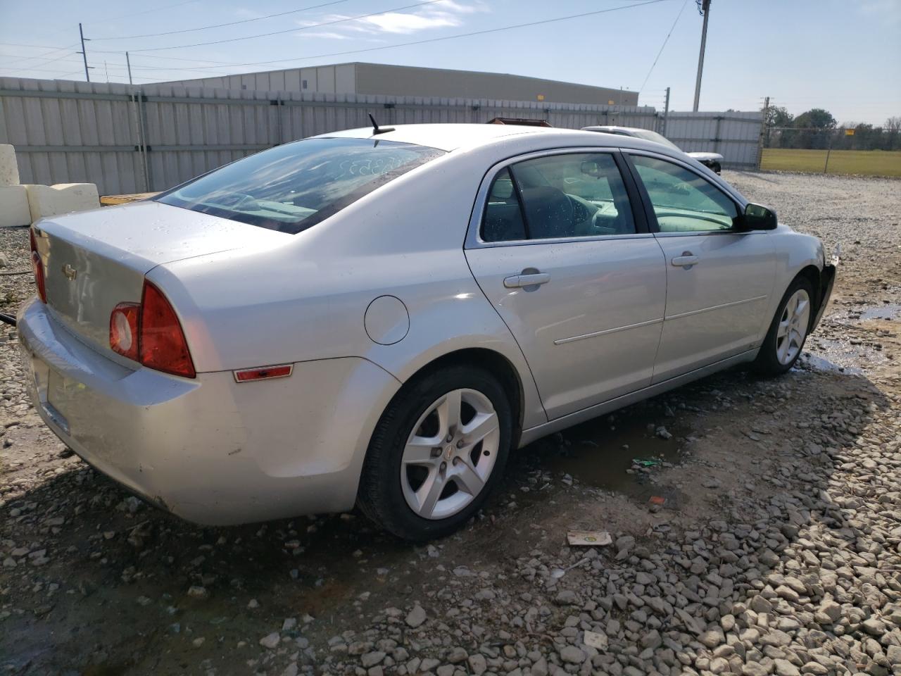Photo 4 from auction – 2010 CHEVROLET MALIBU LS with VIN 1G1ZB5EB5A4117004