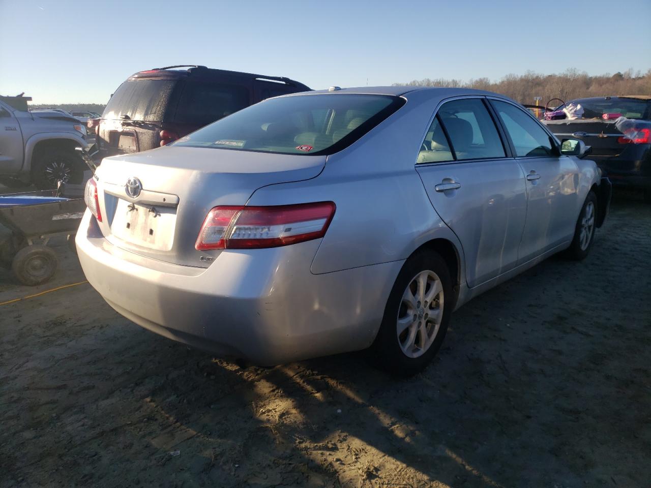 Photo 4 from auction – 2010 TOYOTA CAMRY with VIN 4T1BF3EK0AU054021