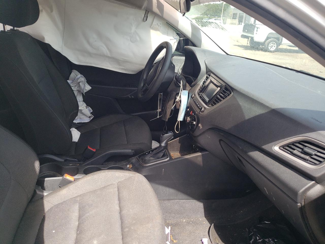 Photo 5 from auction – 2019 HYUNDAI ACCENT SE with VIN 3KPC24A38KE062960