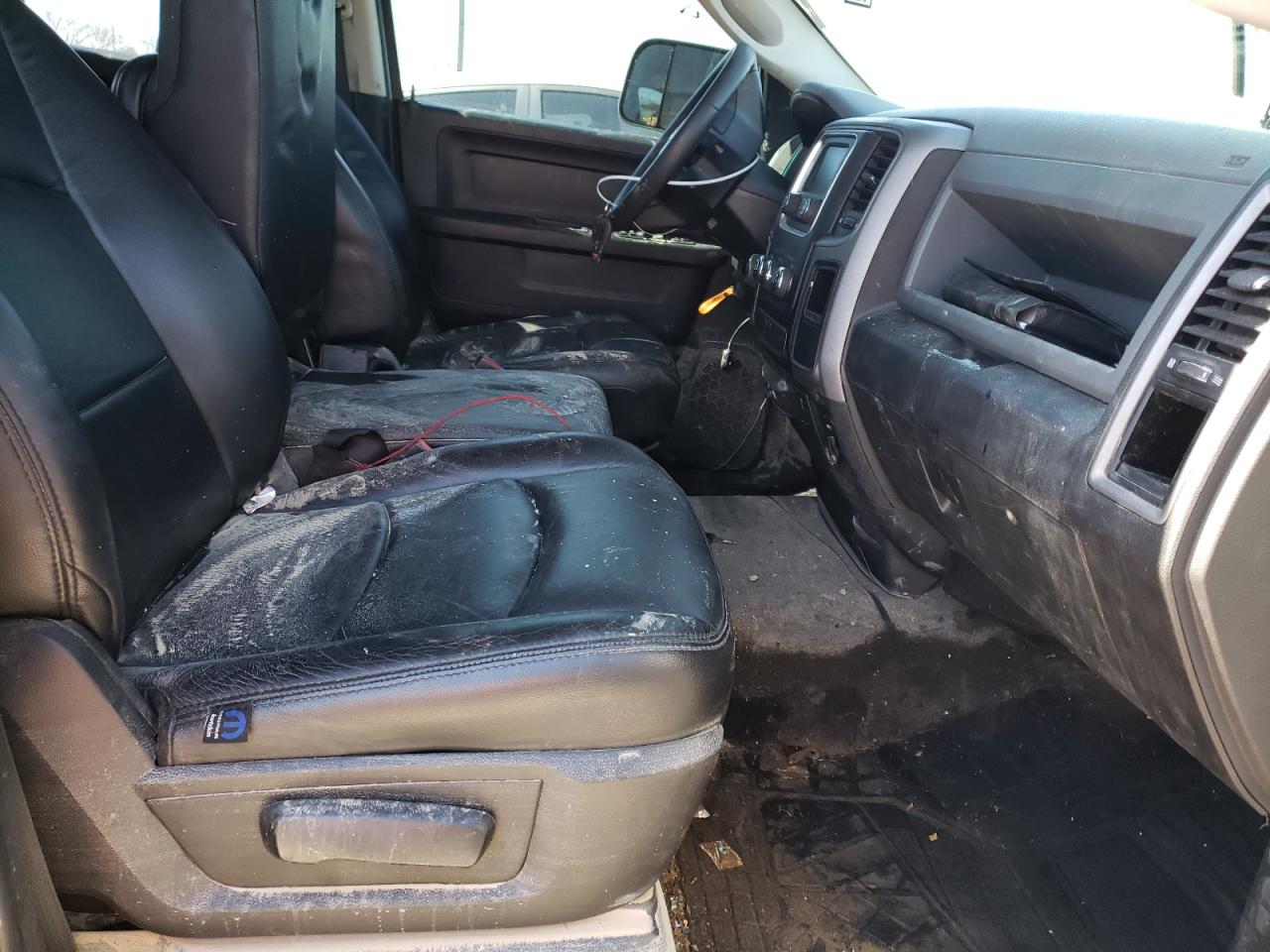 Photo 5 from auction – 2018 RAM 1500 ST with VIN 1C6RR7FT6JS140946